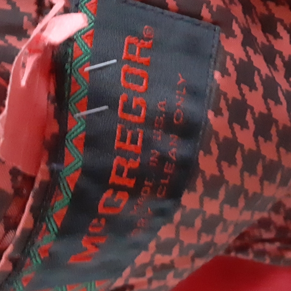 Vintage Mc Gregor red velvet blazer with gold buttons pit 18 inches - Picture 7 of 7